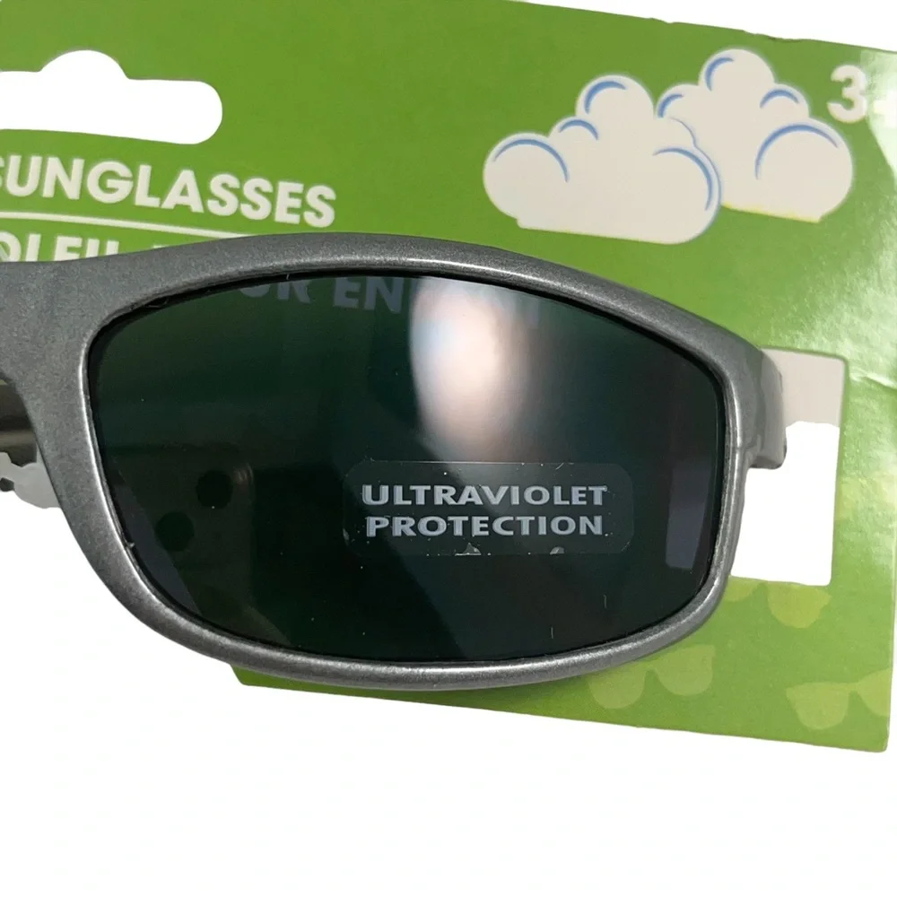 Lot of 2 pairs of kids UV protection sunglasses dark blue and silver